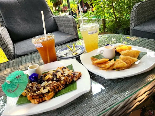 Greenery Cafe @ Amphawa