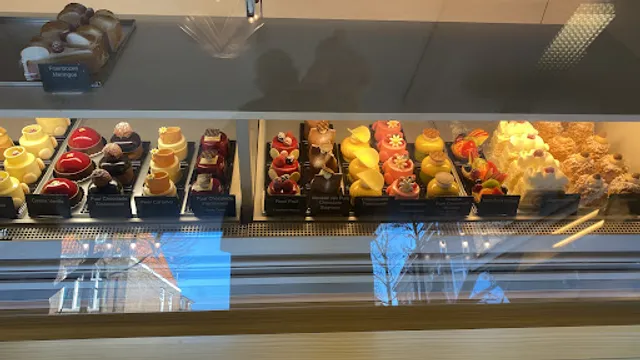 Brood- en Banketbakkerij J.B. van de Kop