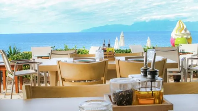 Restaurant Navigator