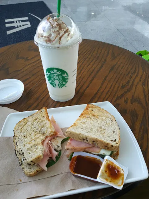 Starbucks Hospital Ángeles Puebla