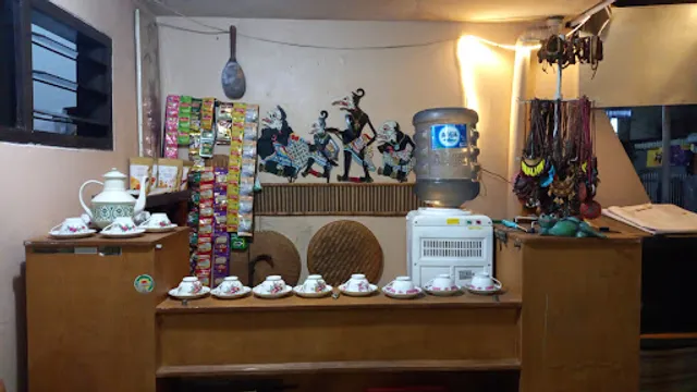 Filova tisane/ warkopeng (warung kopi pengkolan)