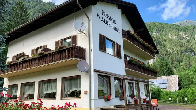 Pension & Apartments Waldkrieber