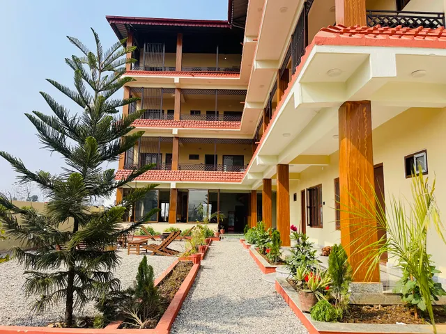 Hotel Sauraha Village