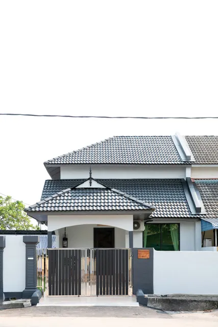 AFNA WOOD HOUSE PRIVATE POOL HOMESTAY