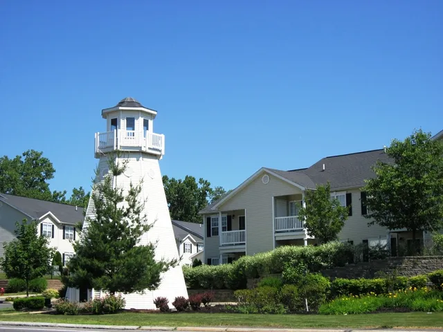 River's Edge Apartments