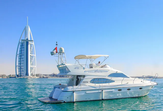 Luxury Yachts Jumeirah - اليخوت الفخمة جميرا