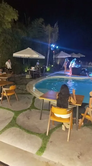 La Rossa Penida Restaurant & Nonas Night Club