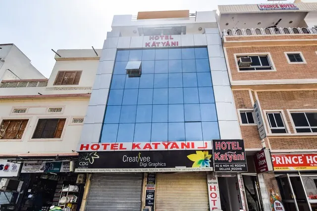 OYO 37015 Amber House