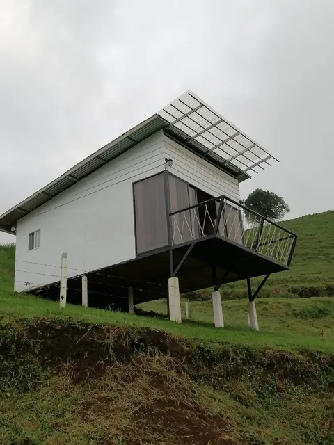 Cabinas y Cataratas Las Nubes