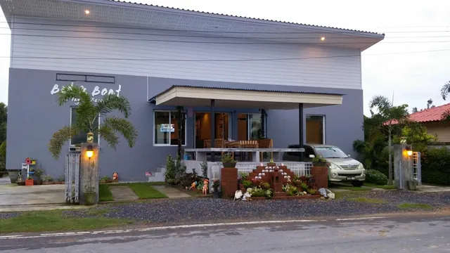 Bed and Boat Ao Payoon Resort