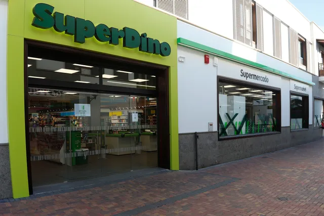 SuperDino Playa Blanca