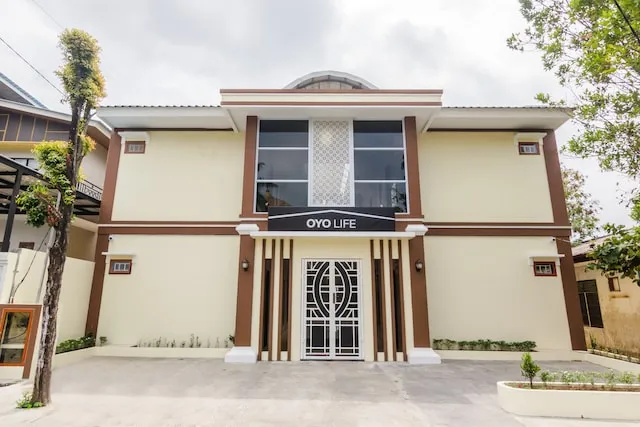 OYO Life 2735 Graha Nirwana