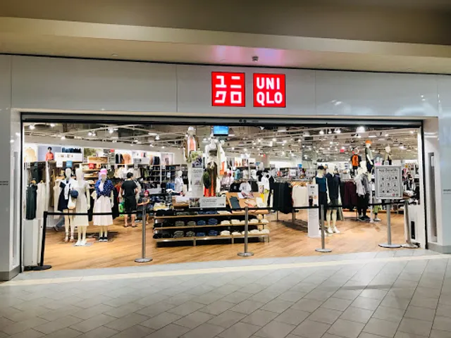UNIQLO Skyview Center
