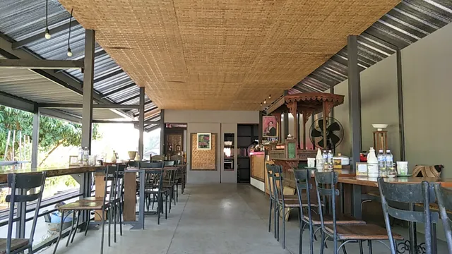 เรือนสร้อยระย้า เพชรบูรณ์