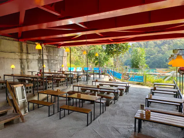 Pizza Factory 披薩工廠