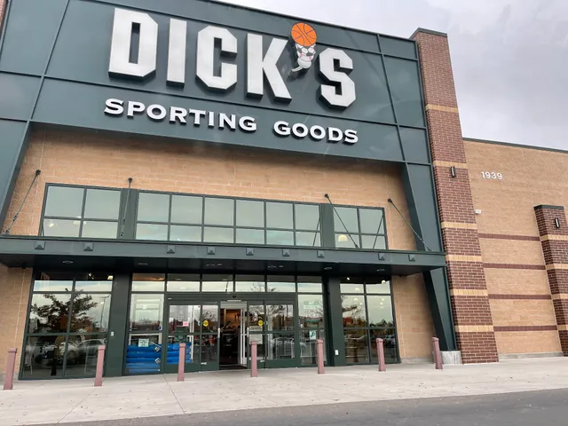 DICK'S Sporting Goods