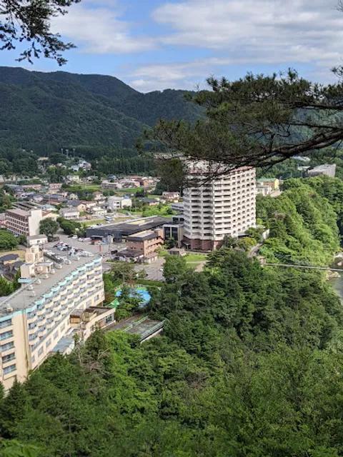 楯岩展望台縁結びの鐘