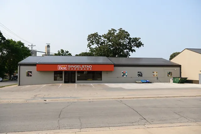 Singelstad Do It Best Hardware