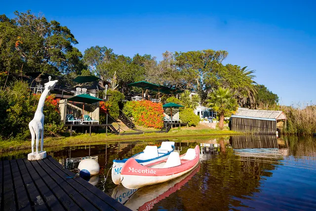 Moontide Riverside Lodge