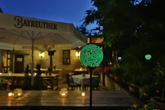 Weinstube Alte Henne Restaurant/ Wald-Biergarten / Catering