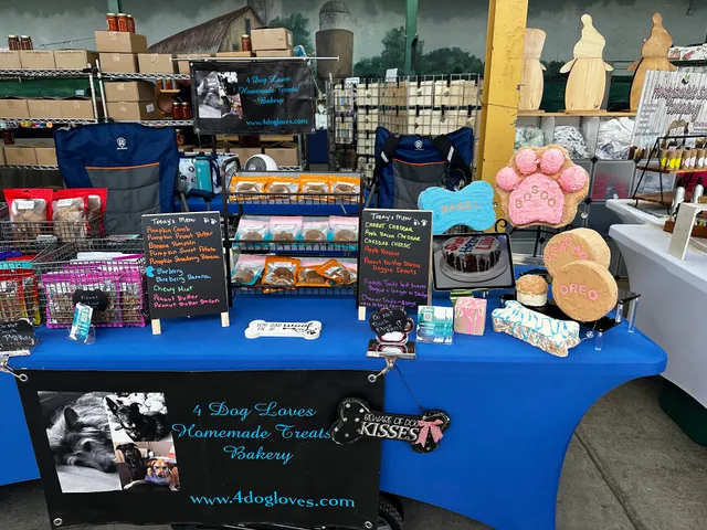 4 Dog Loves L.L.C. - Homemade Treats / Bakery