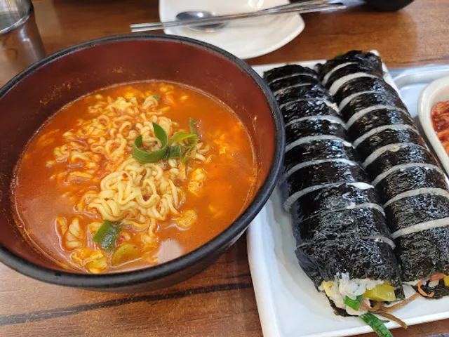 김밥천국법원점