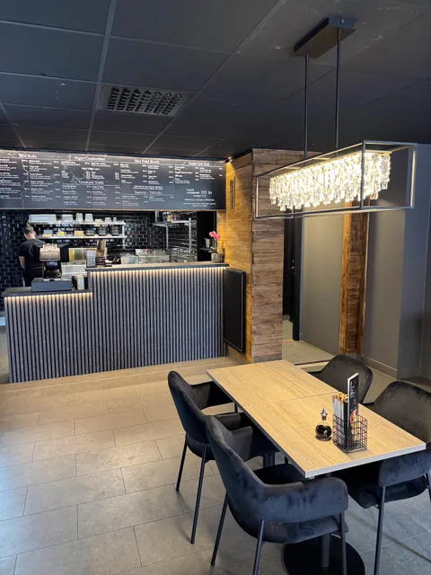 Moi Sushi & Poke Bowl