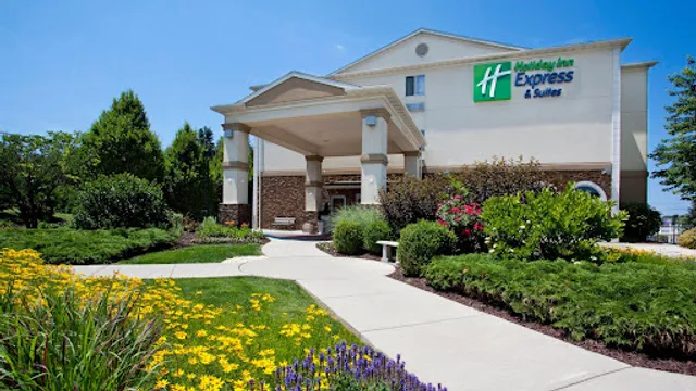 Holiday Inn Express & Suites Allentown West by IHG