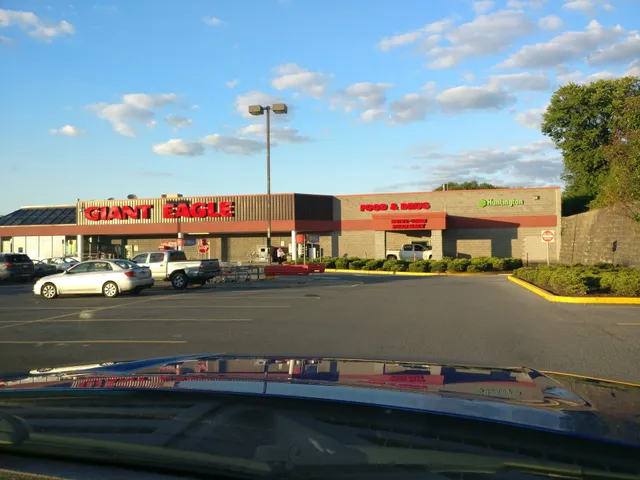 Giant Eagle Supermarket
