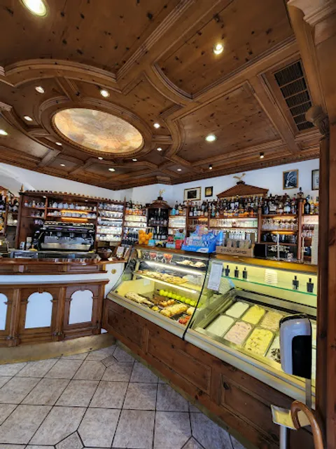 Caffè Corso des Senoner Moritz KG