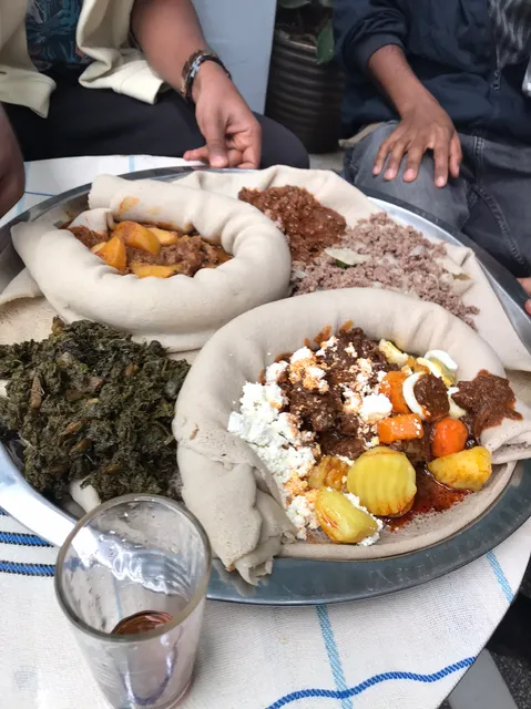 Elsi Mead ኤሌሲ ማዕድ