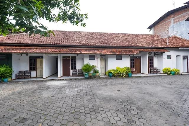 SPOT ON Sartika Inn Pati