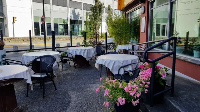 Dragon House - Hinna