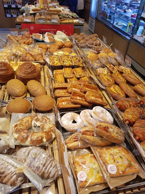 Paris Baguette Chungmuro Station