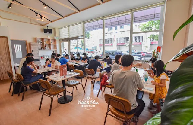 米蘭街義式小館（11/18、11/25 私廚不對外營業！不定期有大型包場跟外燴。用餐前請先確認當天是否對外營業