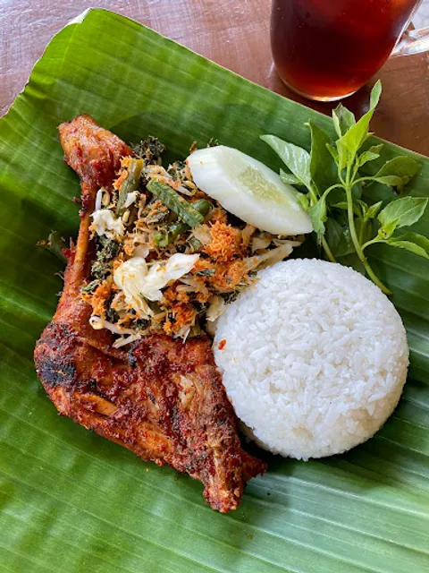 Ayam Panggang Bu Tris