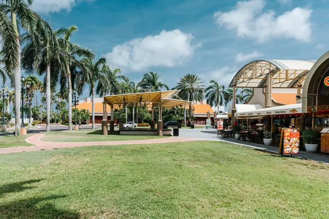 Renaissance Marketplace