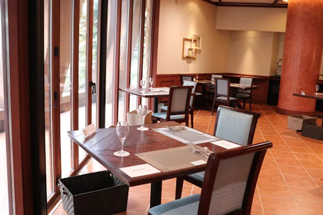 ロゼ・シャルール