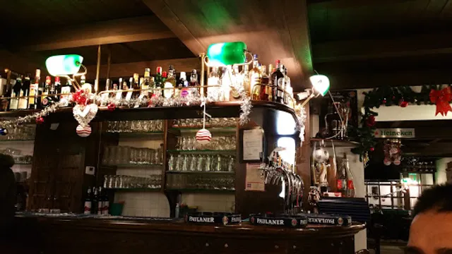 Pub Excalibur di Simone Anthony