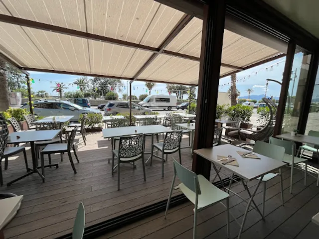 YILI café & restaurant