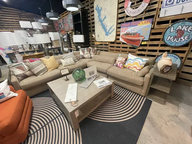 Lakehouse Outfitters