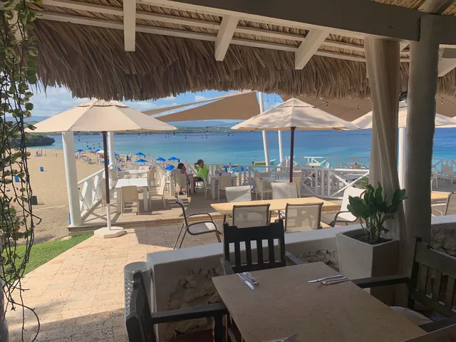 Waterfront Playa Alicia Restaurant