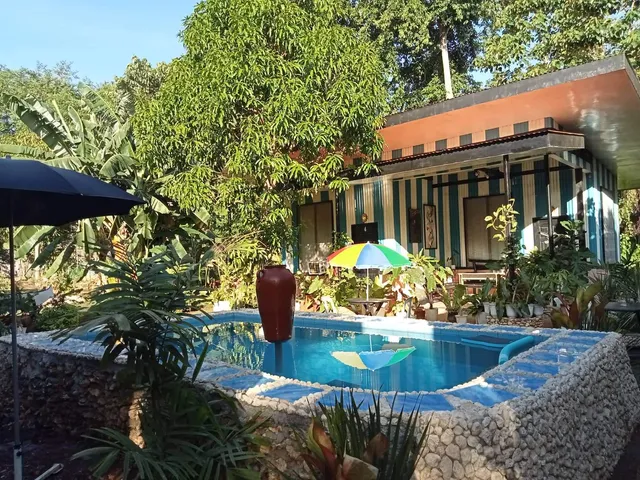 Edmund's Inn & Suites