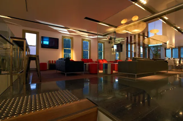 Crocodile Farm Hotel