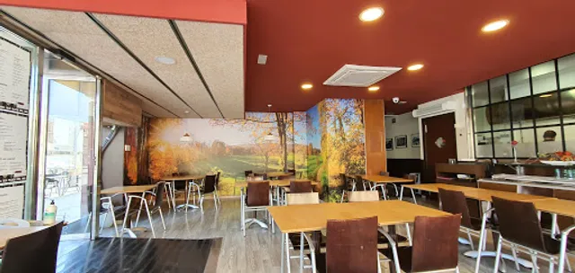 Xaloc ( cerrado por vacaciones 10-24)