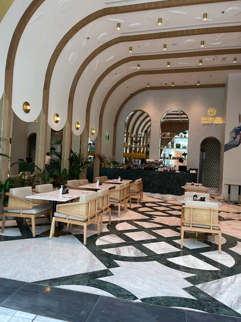 Table Otto - Dubai Mall