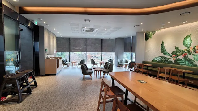 스타벅스 화명강변DT점