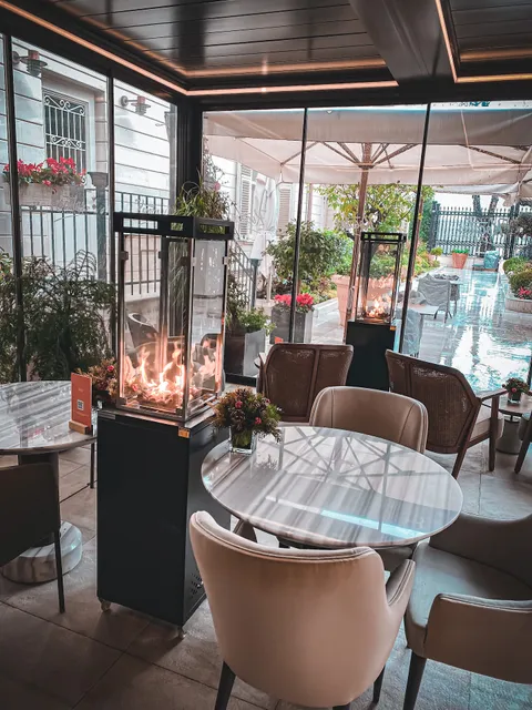 Avlu Kocatas Mansions