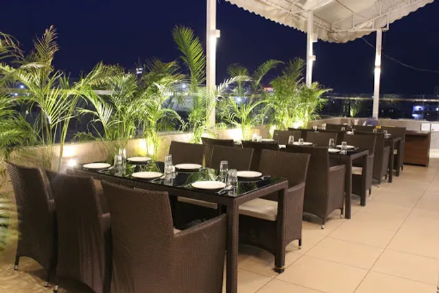 ALOHA- The Terrace Garden ( SILVOTEL)