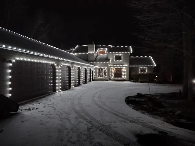 Up North Christmas Light Contractors LLC